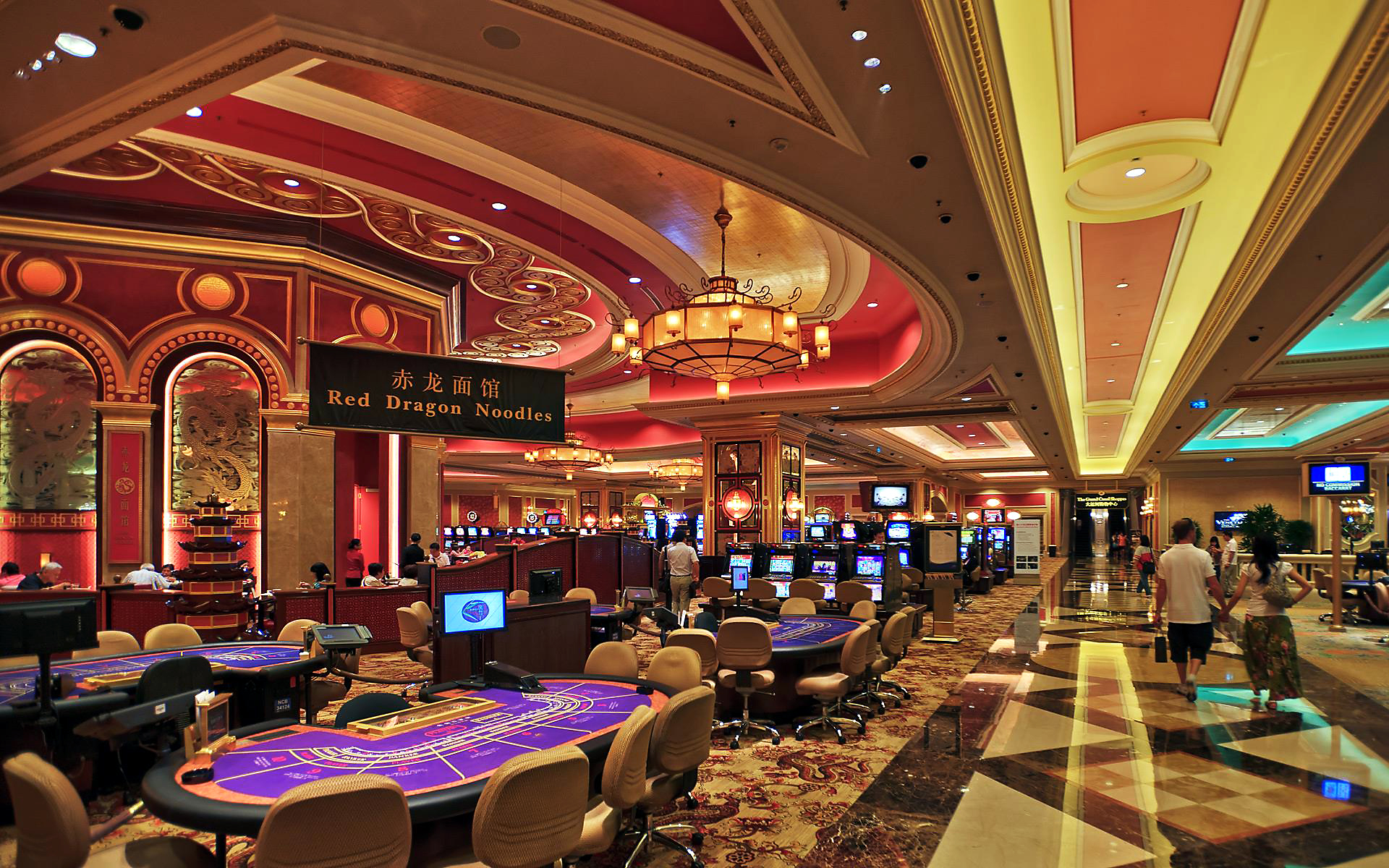 Canlı Blackjack: Gerçek Zamanlı Stratejiler ve Heyecan